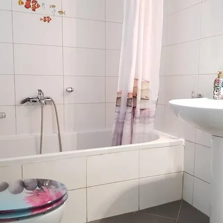 A Great At A Comfortable Large Apartment